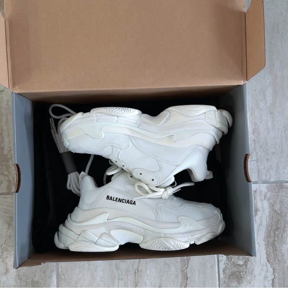 Balenciaga Triple S Trainers - Picture 8 of 8